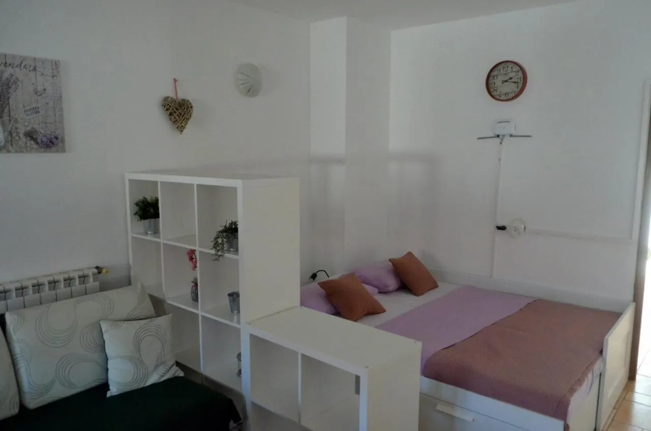 Apartment Luka Pula