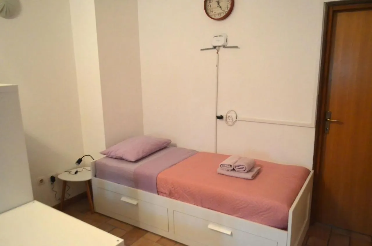 Apartment Luka Pula 0*,  Hırvatistan
